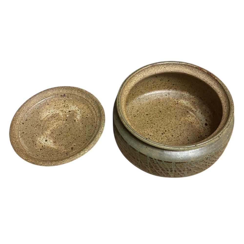 Artist Signed Studio Pottery Casserole Dish w/ Lid - Picture 3 of 5